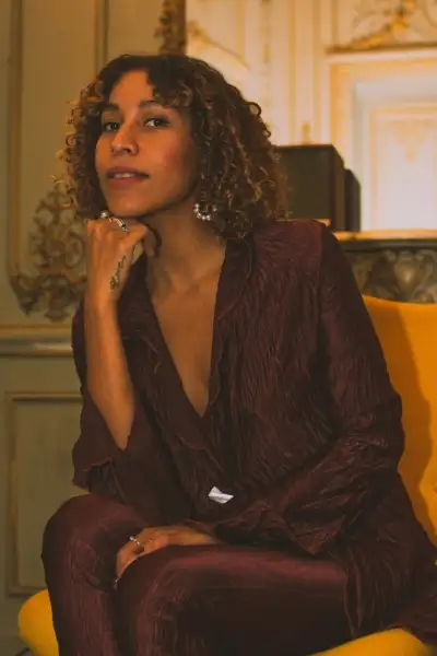 charlotte-dos-santos - Fotos