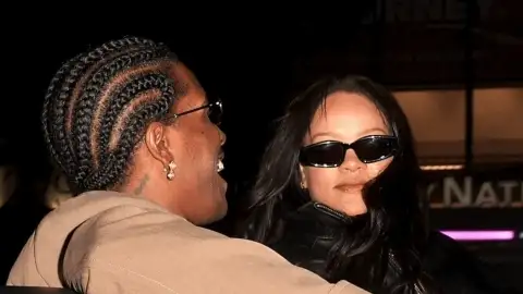 Rihanna celebra aniversário de A$AP Rocky após chegada da terceira filha. Veja fotos e vídeos!